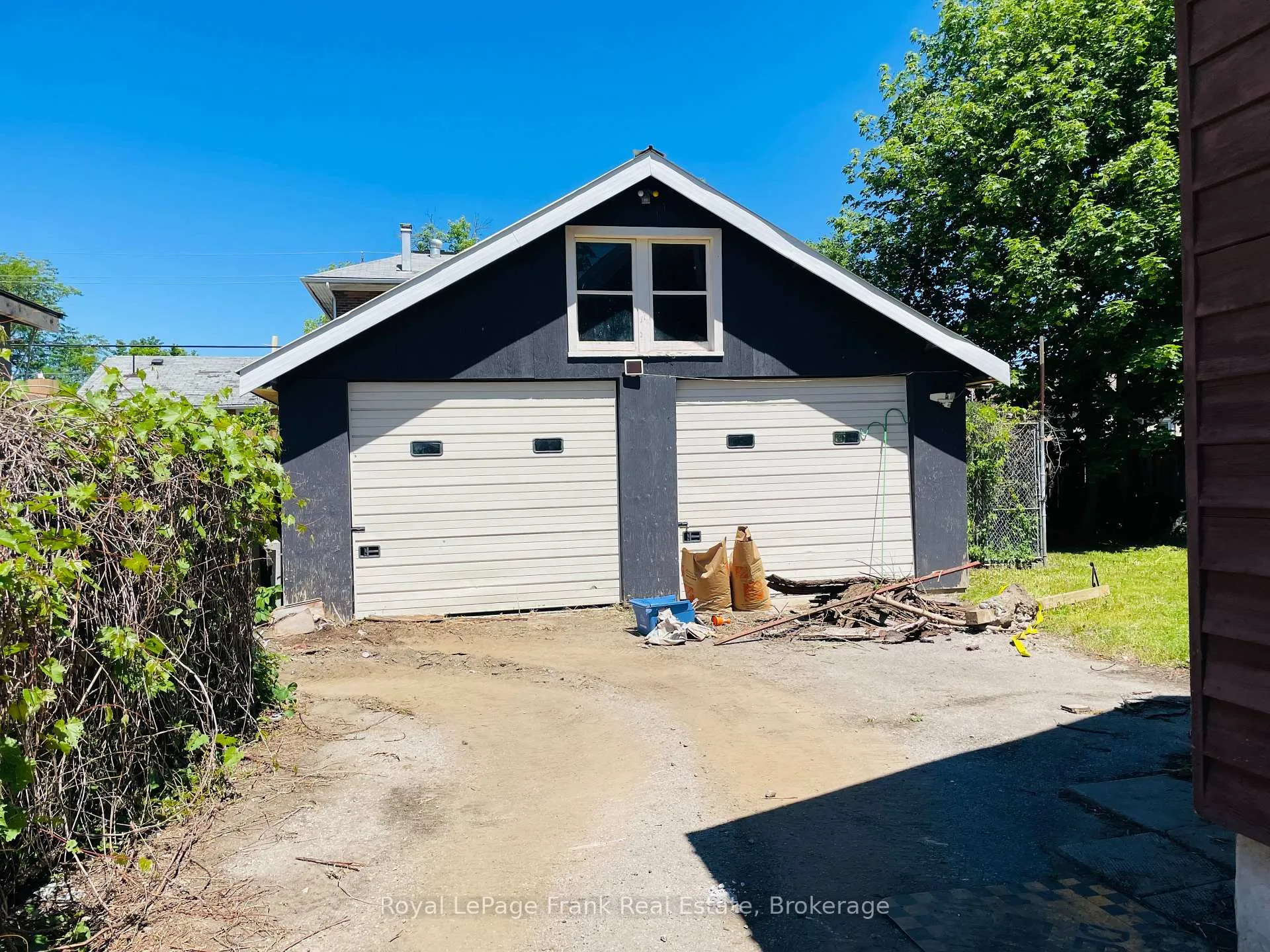 Photo 5 of 438 Rose Avenue, Peterborough, Otonabee Ward 1 — HOMEH