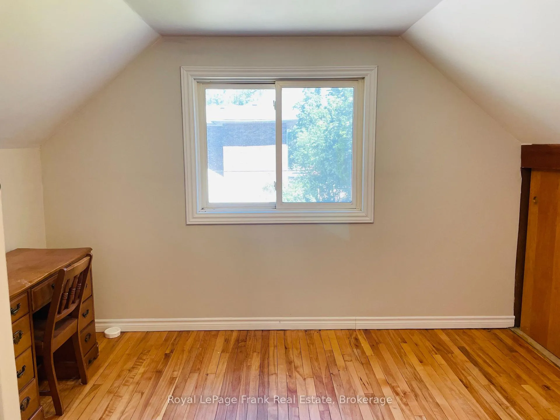 Photo 6 of 438 Rose Avenue, Peterborough, Otonabee Ward 1 — HOMEH
