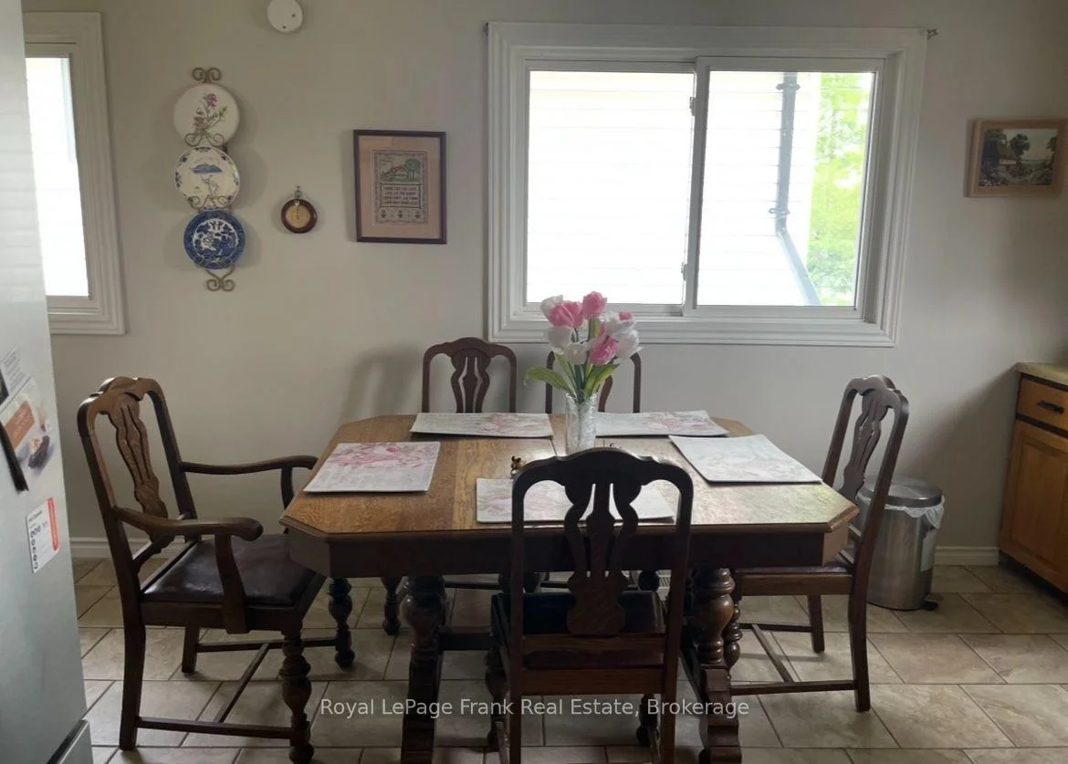 Photo 11 of 438 Rose Avenue, Peterborough, Otonabee Ward 1 — HOMEH