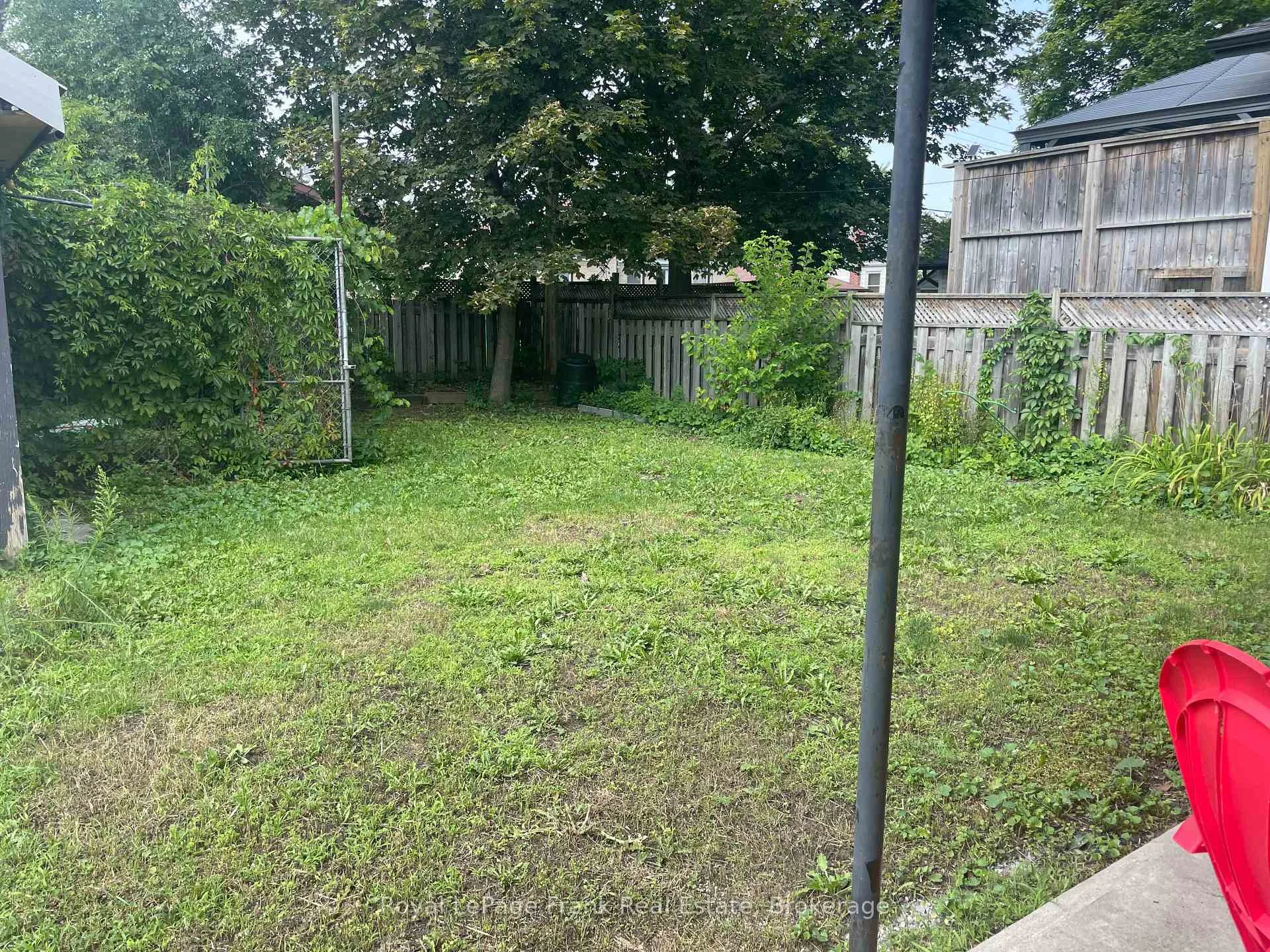 Photo 20 of 438 Rose Avenue, Peterborough, Otonabee Ward 1 — HOMEH