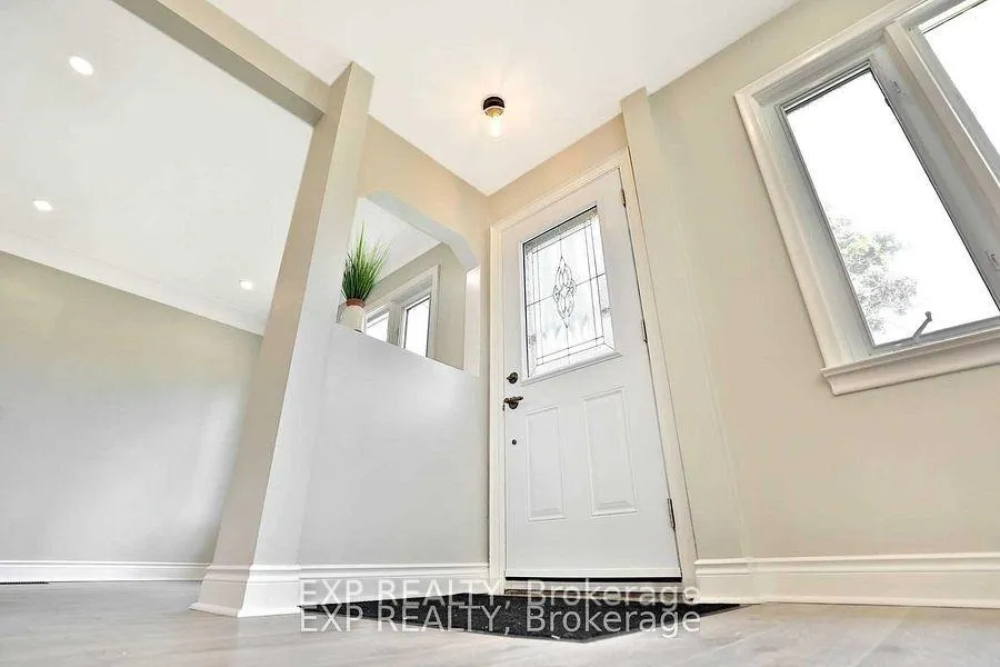 Photo 2 of 778 Drury Lane, Burlington, Brant — HOMEH