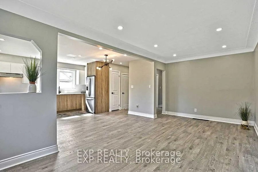 Photo 4 of 778 Drury Lane, Burlington, Brant — HOMEH