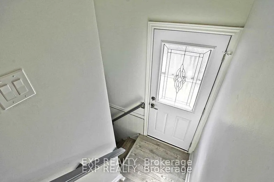 Photo 10 of 778 Drury Lane, Burlington, Brant — HOMEH