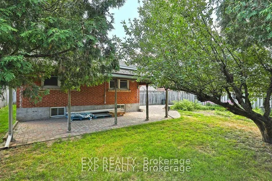 Photo 15 of 778 Drury Lane, Burlington, Brant — HOMEH
