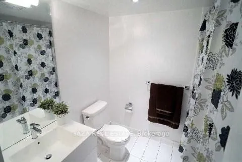 Photo 9 of Unit 2705, 15 Iceboat Terrace, Toronto, Waterfront Communities — HOMEH