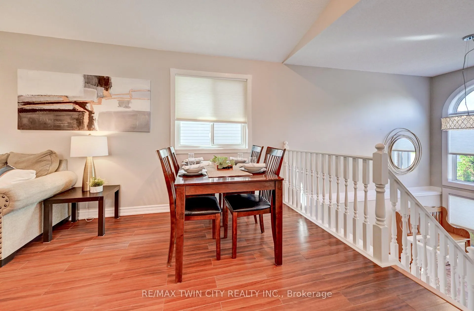 Photo 5 of 15 Michelle Court, Waterloo — HOMEH