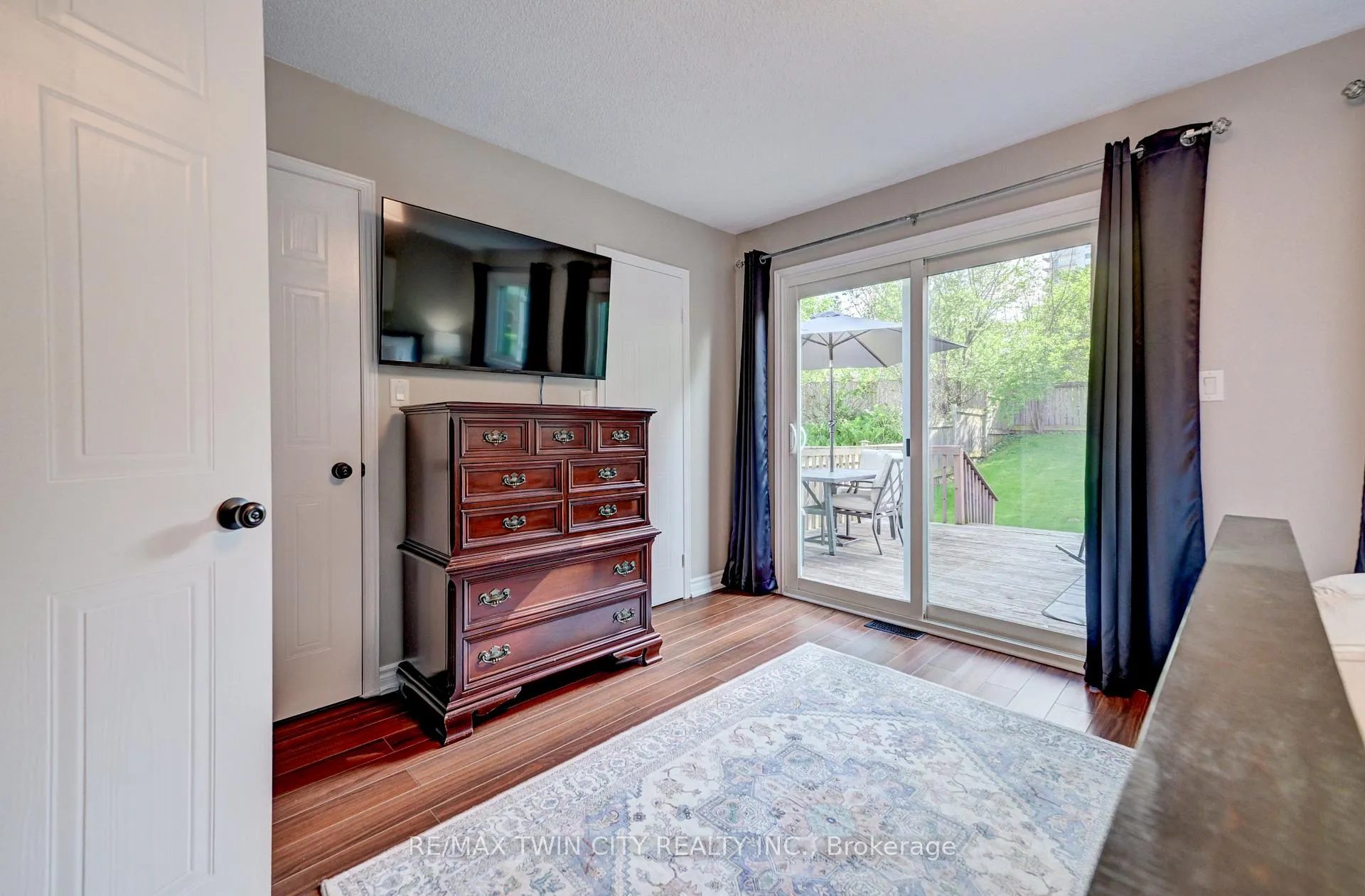 Photo 19 of 15 Michelle Court, Waterloo — HOMEH