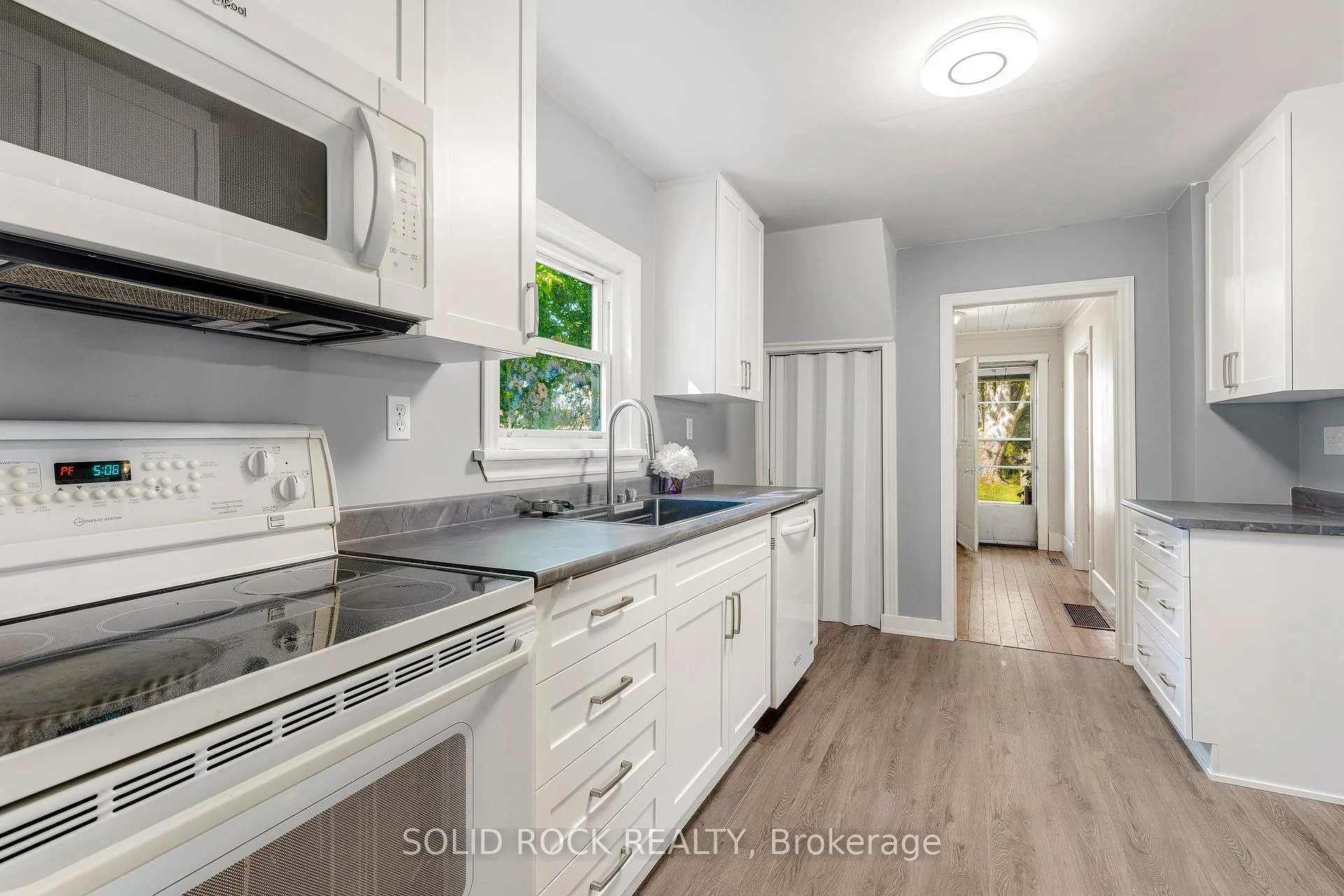 Photo 14 of 3004 Walker Street, Edwardsburgh/Cardinal, Town of Cardinal — HOMEH