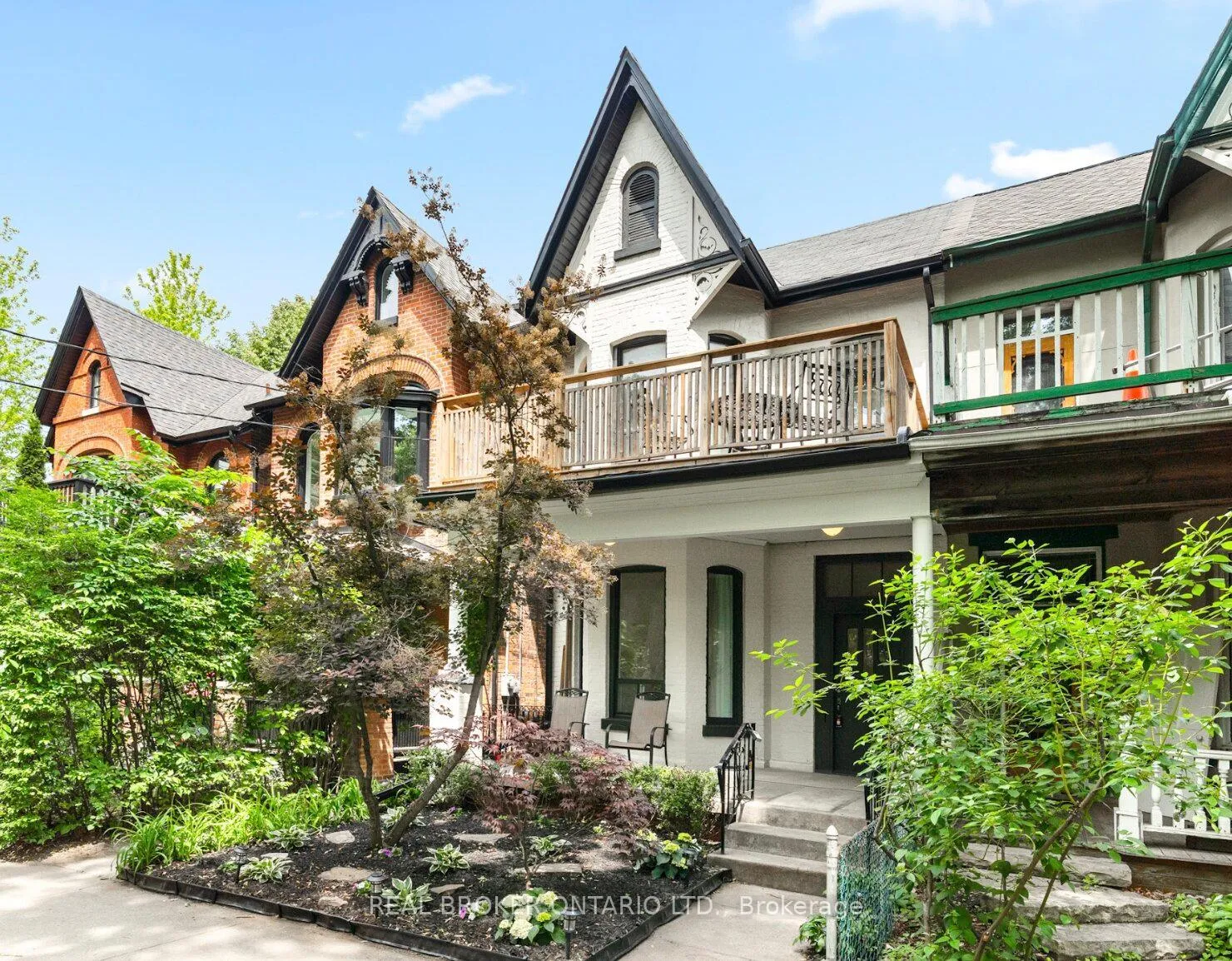 Photo 1 of 33 Lakeview Avenue, Toronto, Trinity-Bellwoods — HOMEH