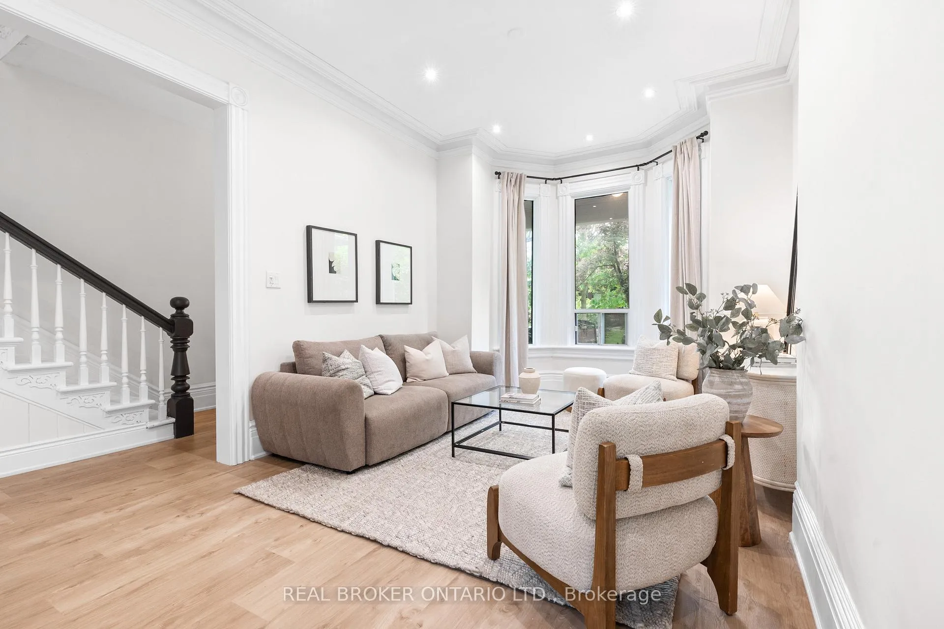 Photo 4 of 33 Lakeview Avenue, Toronto, Trinity-Bellwoods — HOMEH