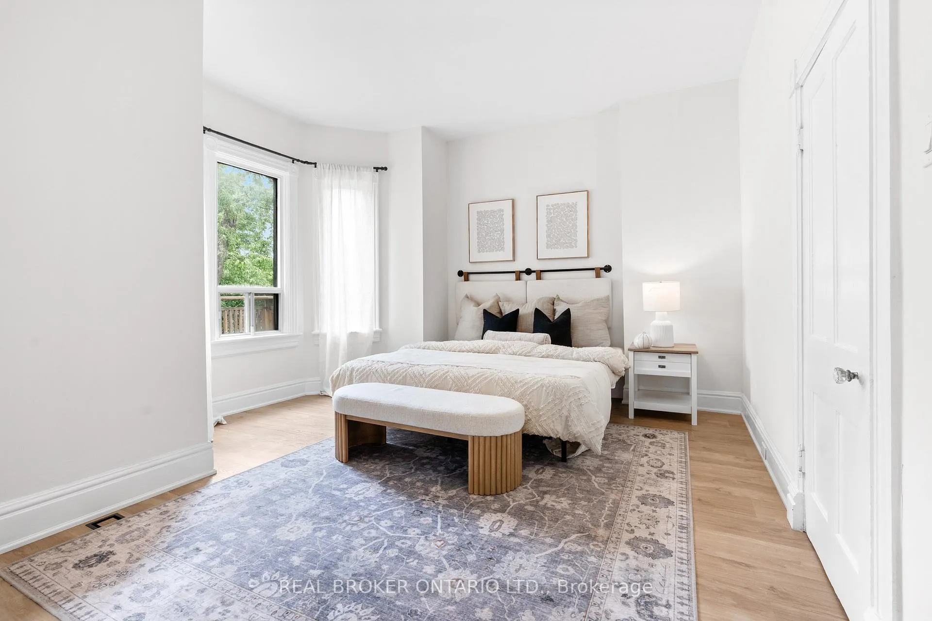 Photo 20 of 33 Lakeview Avenue, Toronto, Trinity-Bellwoods — HOMEH