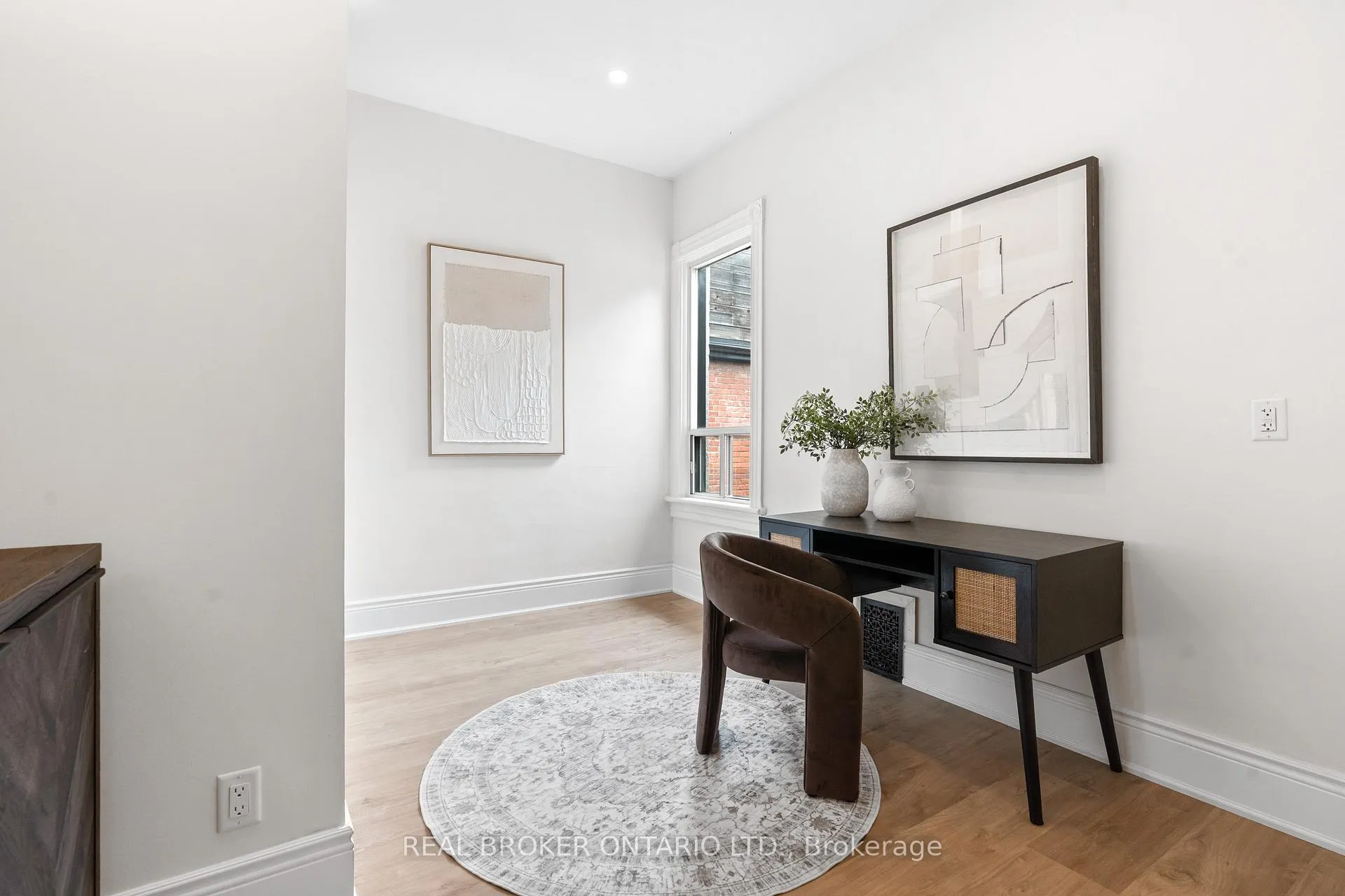 Photo 23 of 33 Lakeview Avenue, Toronto, Trinity-Bellwoods — HOMEH