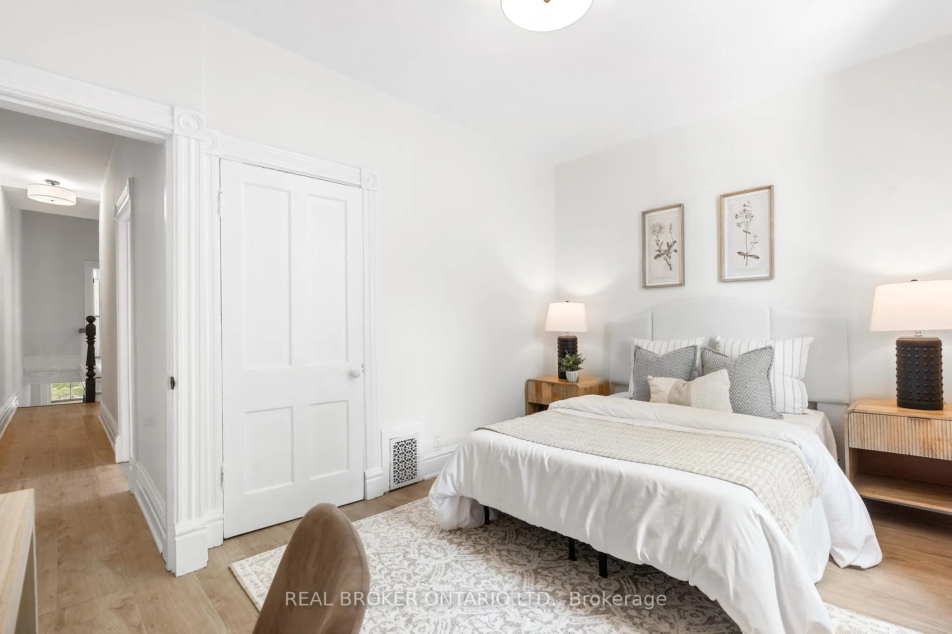 Photo 29 of 33 Lakeview Avenue, Toronto, Trinity-Bellwoods — HOMEH