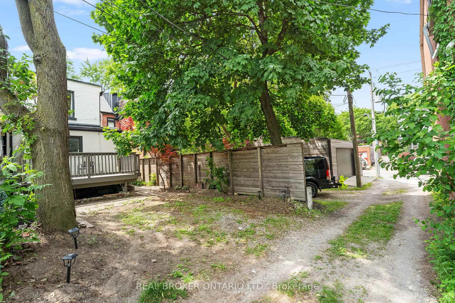 Photo 34 of 33 Lakeview Avenue, Toronto, Trinity-Bellwoods — HOMEH