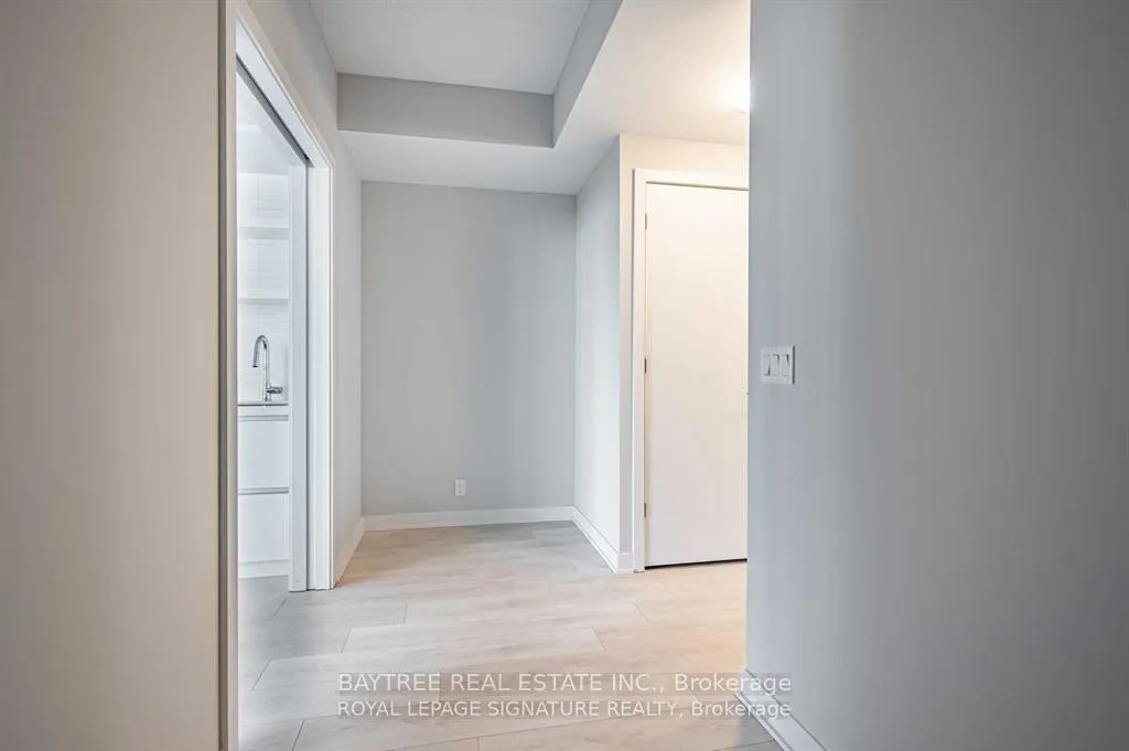 Photo 2 of Unit 1701, 2221 Yonge Street, Toronto, Mount Pleasant West — HOMEH