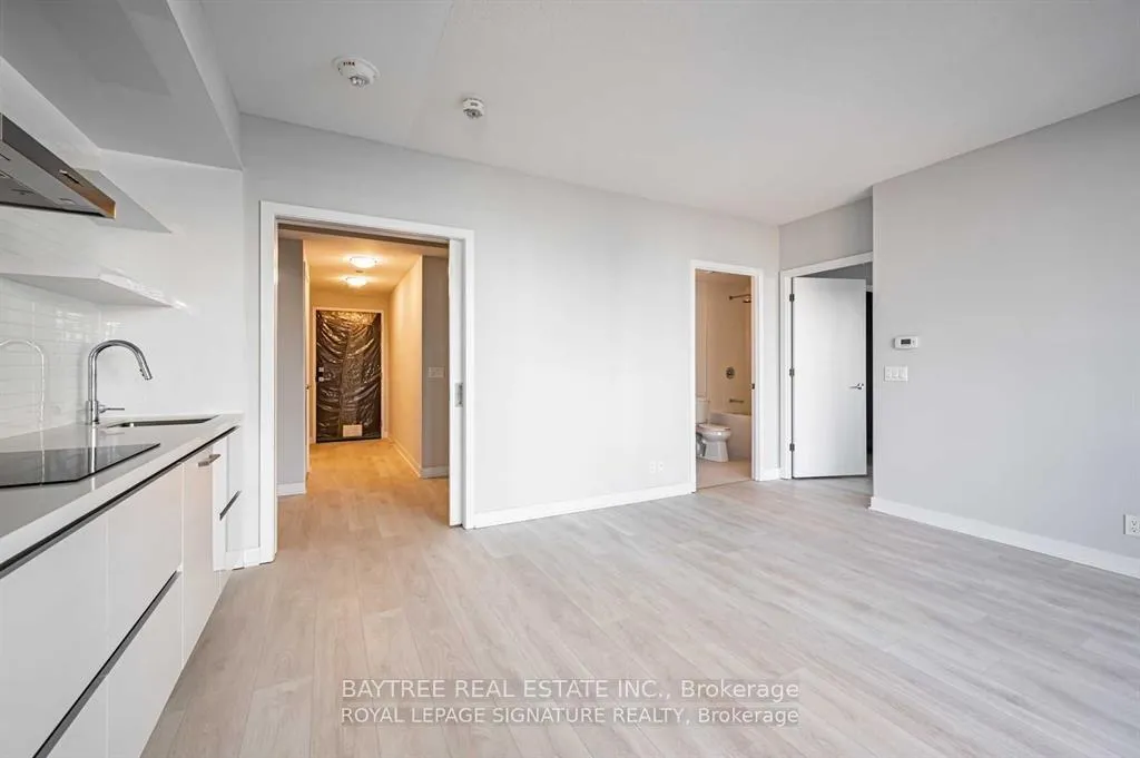 Photo 3 of Unit 1701, 2221 Yonge Street, Toronto, Mount Pleasant West — HOMEH