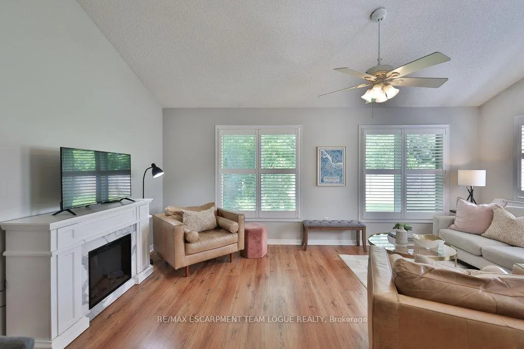Photo 12 of 1229 Blanshard Drive, Burlington, Tansley — HOMEH