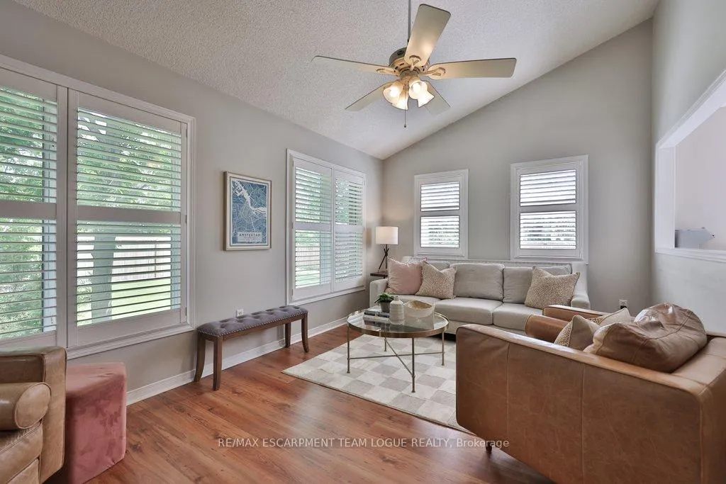 Photo 13 of 1229 Blanshard Drive, Burlington, Tansley — HOMEH