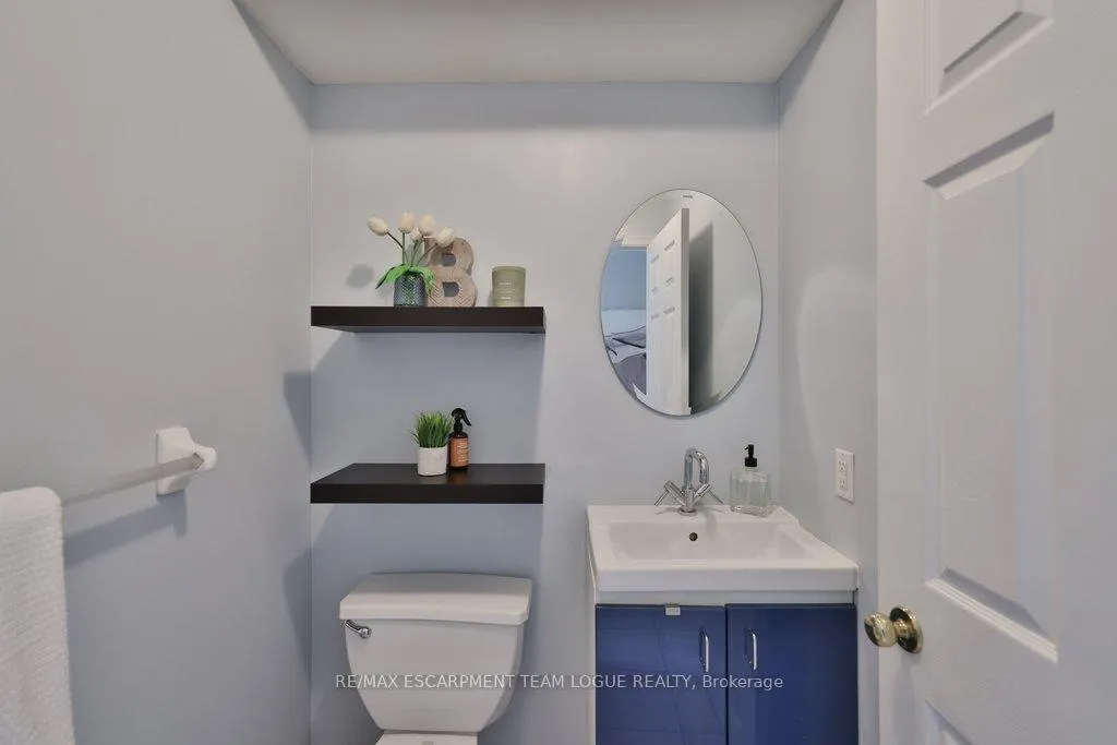 Photo 17 of 1229 Blanshard Drive, Burlington, Tansley — HOMEH