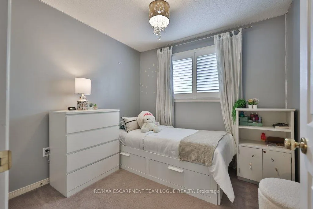 Photo 23 of 1229 Blanshard Drive, Burlington, Tansley — HOMEH