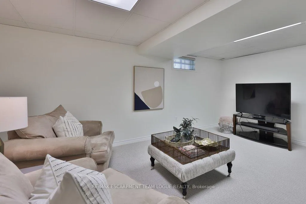 Photo 31 of 1229 Blanshard Drive, Burlington, Tansley — HOMEH