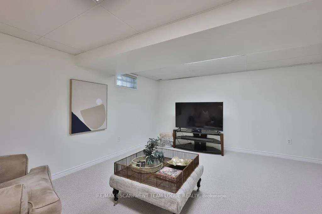 Photo 32 of 1229 Blanshard Drive, Burlington, Tansley — HOMEH