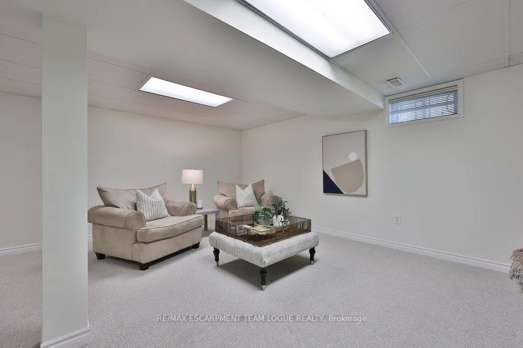 Photo 33 of 1229 Blanshard Drive, Burlington, Tansley — HOMEH