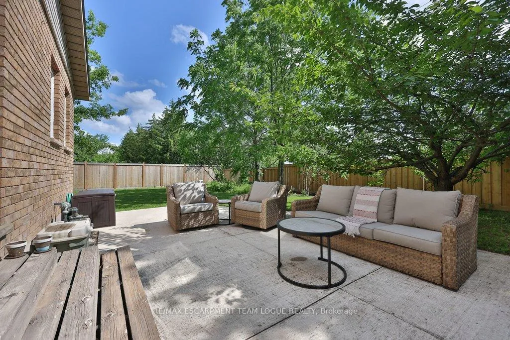 Photo 37 of 1229 Blanshard Drive, Burlington, Tansley — HOMEH