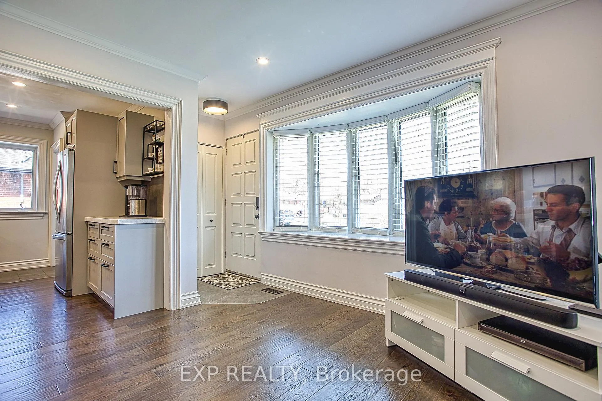 Photo 8 of 90 Prince Charles Drive, Halton Hills, Georgetown — HOMEH