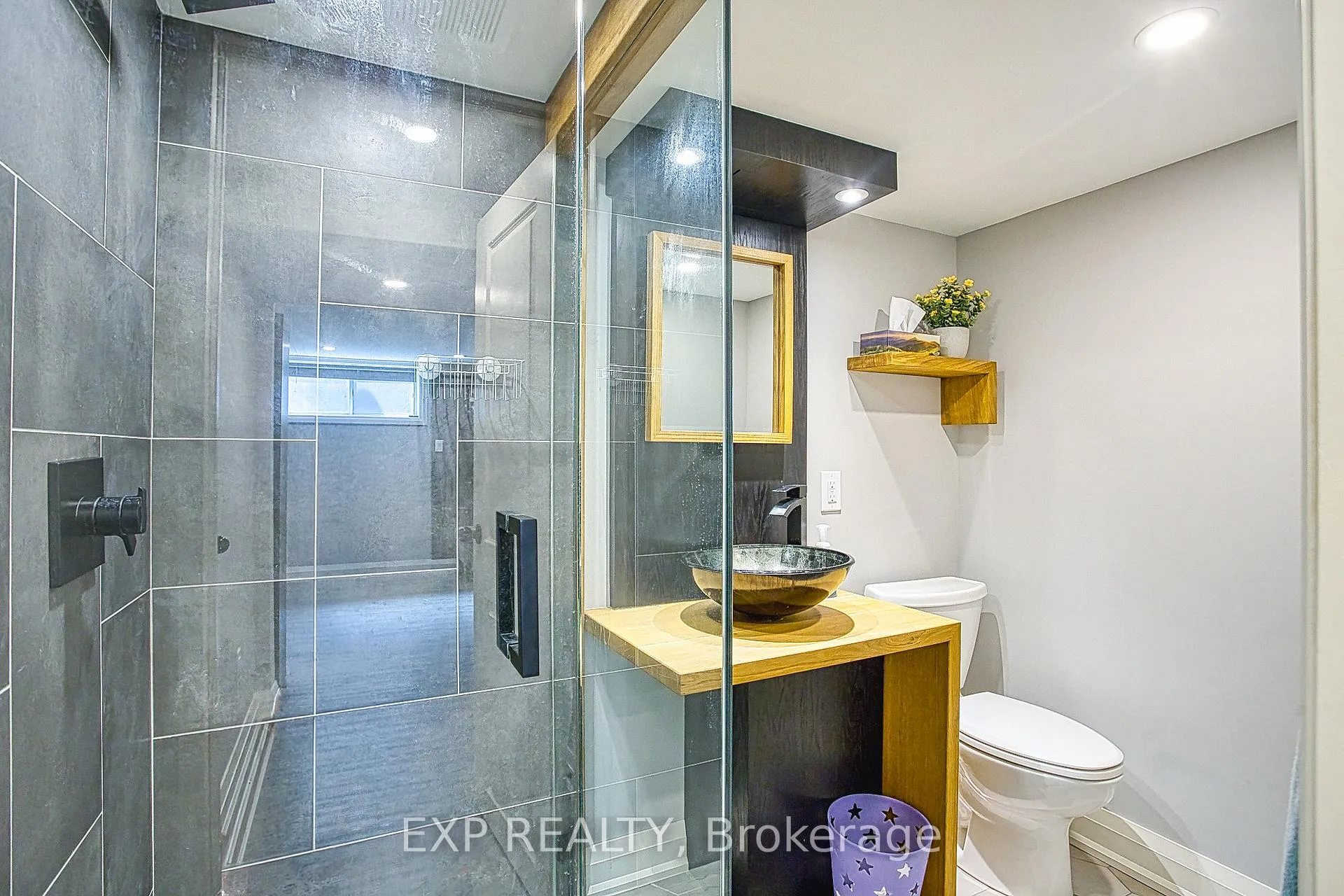 Photo 26 of 90 Prince Charles Drive, Halton Hills, Georgetown — HOMEH