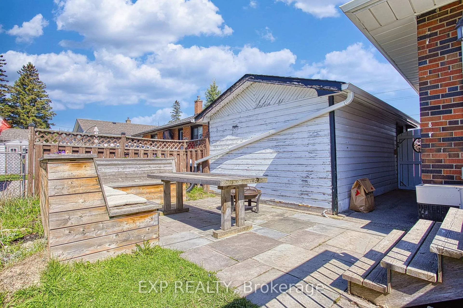 Photo 31 of 90 Prince Charles Drive, Halton Hills, Georgetown — HOMEH
