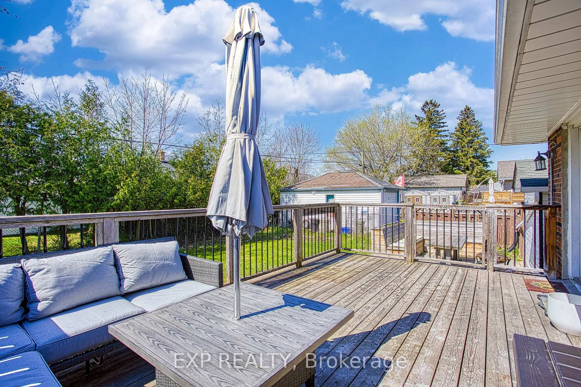 Photo 36 of 90 Prince Charles Drive, Halton Hills, Georgetown — HOMEH