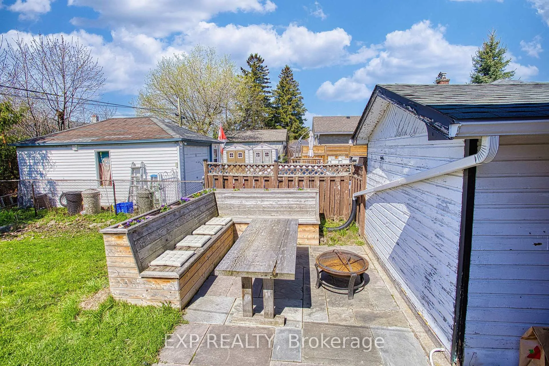 Photo 38 of 90 Prince Charles Drive, Halton Hills, Georgetown — HOMEH