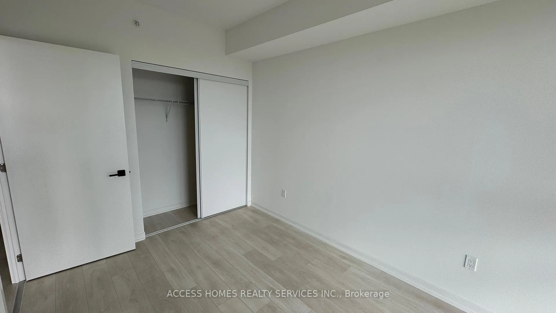 Photo 10 of Unit 1601, 10 Graphophone Grove, Toronto, Dovercourt-Wallace Emerson-Junction — HOMEH
