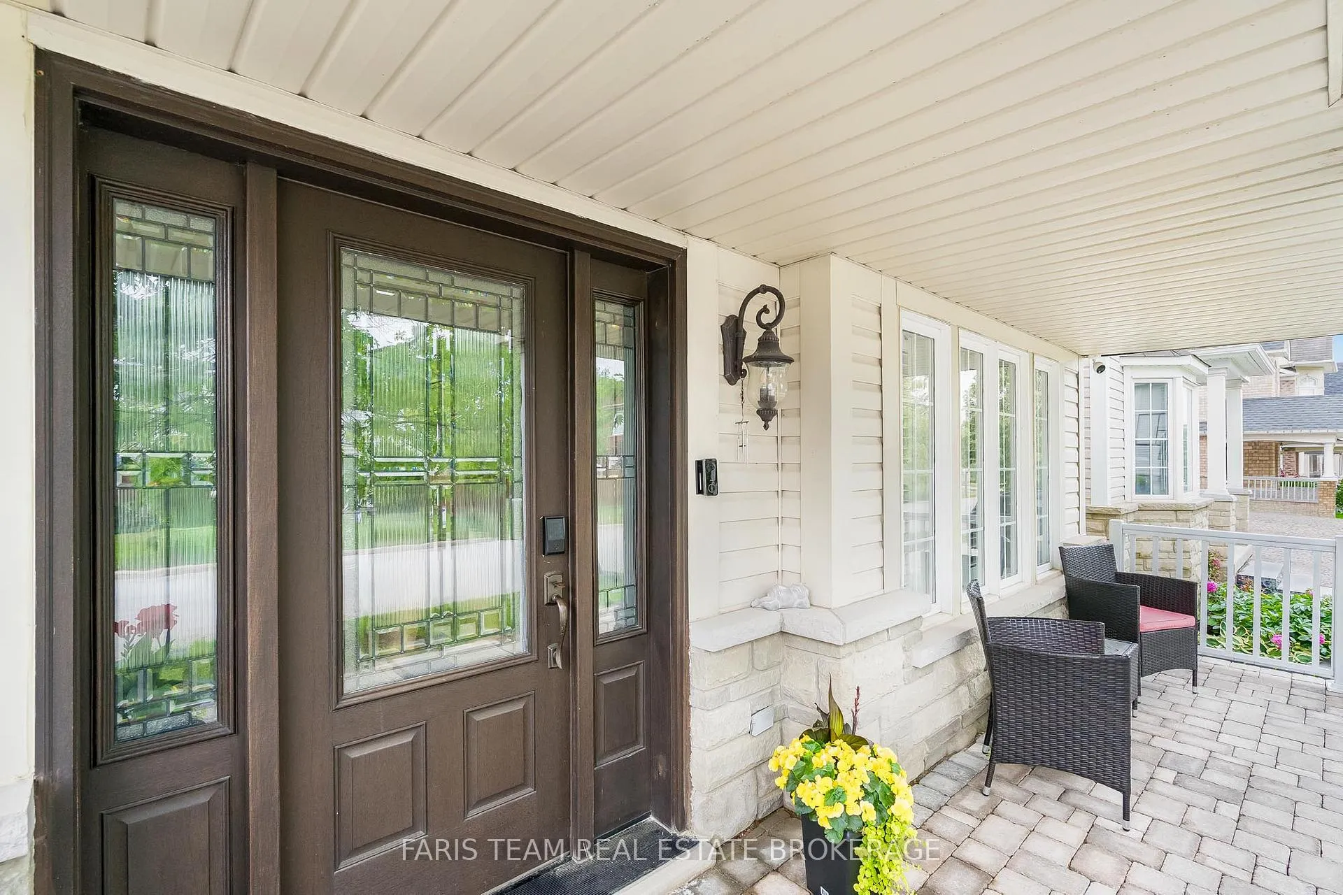Photo 5 of 43 Maple Crown Terrace, Barrie, Innis-Shore — HOMEH