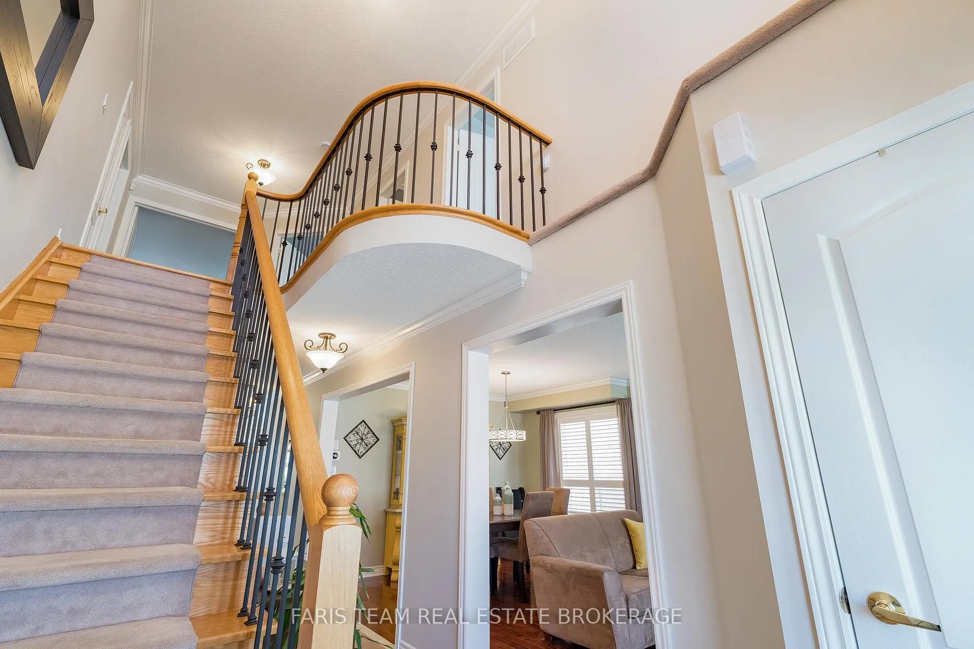 Photo 23 of 43 Maple Crown Terrace, Barrie, Innis-Shore — HOMEH