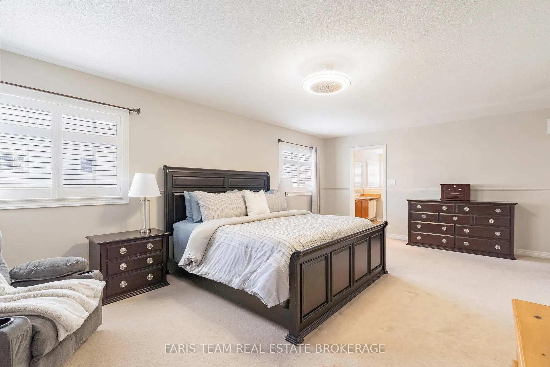 Photo 26 of 43 Maple Crown Terrace, Barrie, Innis-Shore — HOMEH