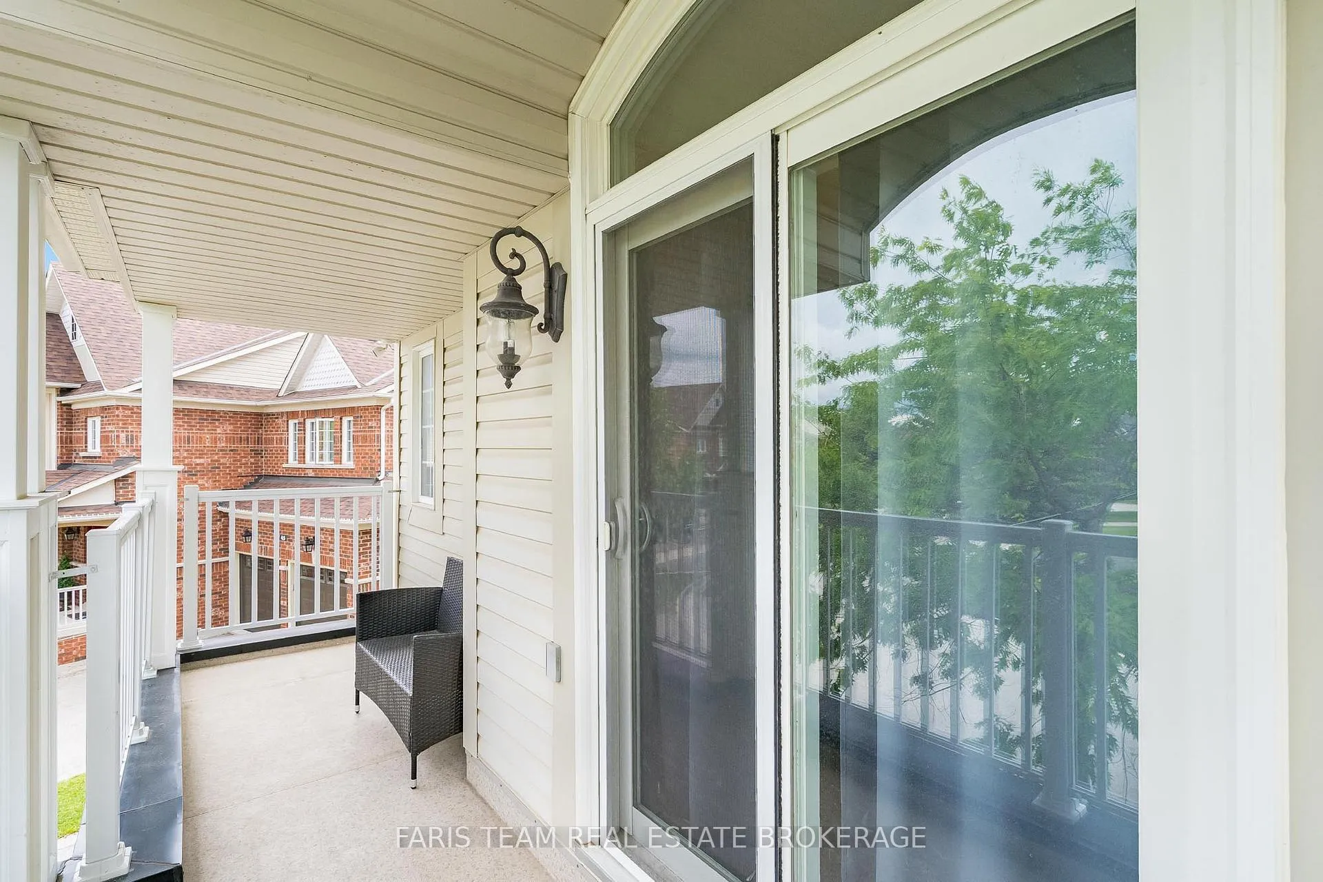 Photo 33 of 43 Maple Crown Terrace, Barrie, Innis-Shore — HOMEH
