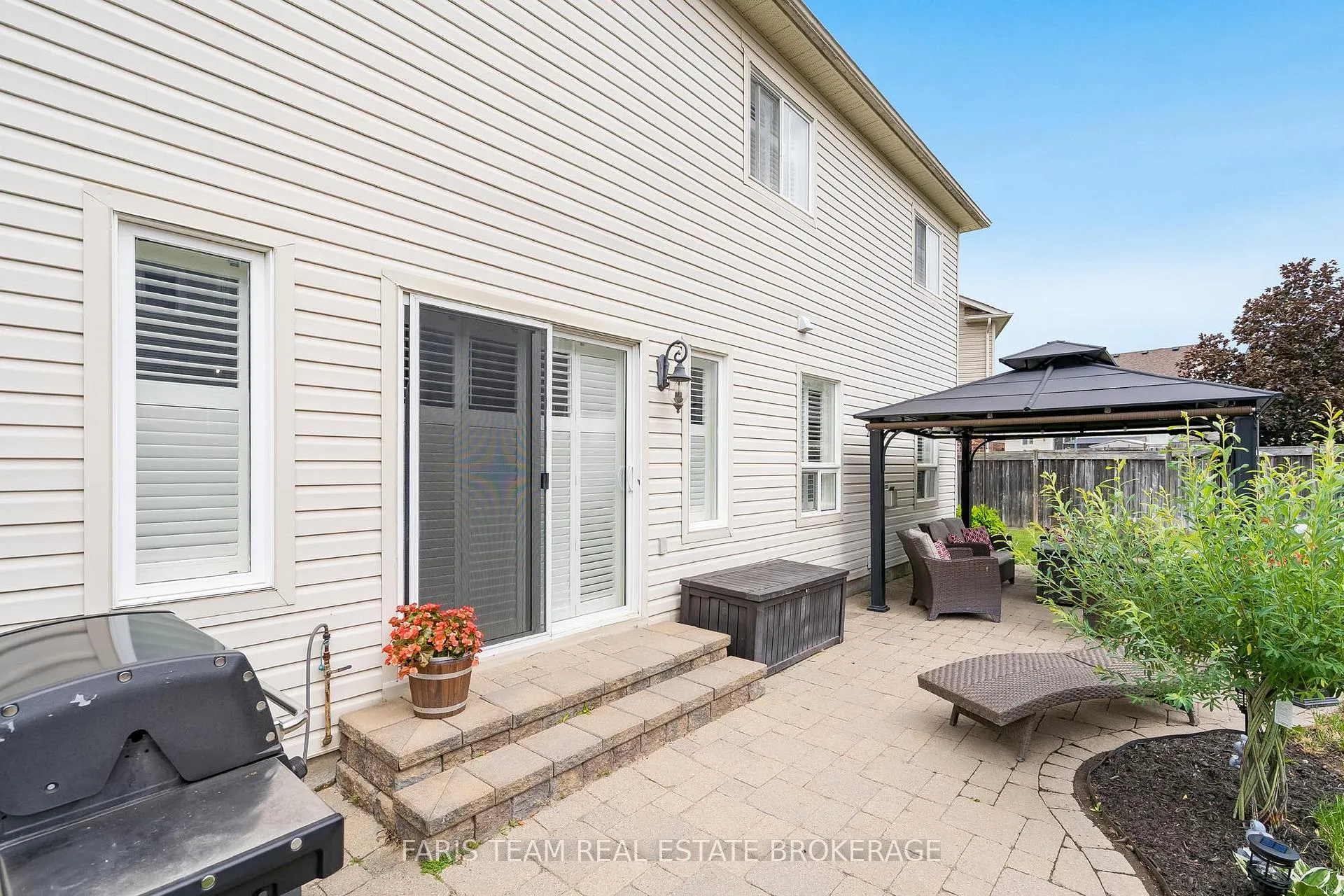 Photo 38 of 43 Maple Crown Terrace, Barrie, Innis-Shore — HOMEH
