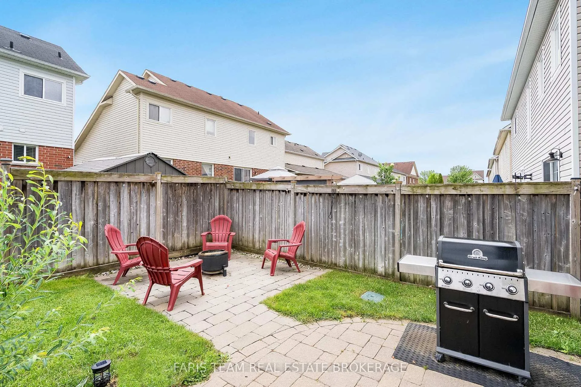 Photo 40 of 43 Maple Crown Terrace, Barrie, Innis-Shore — HOMEH
