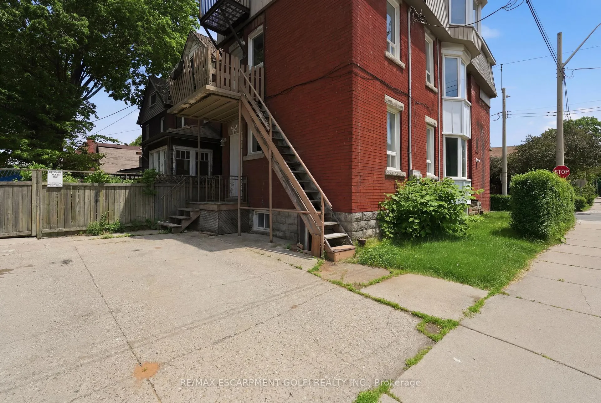 Photo 5 of 52 Cedar Avenue, Hamilton, Blakeley — HOMEH
