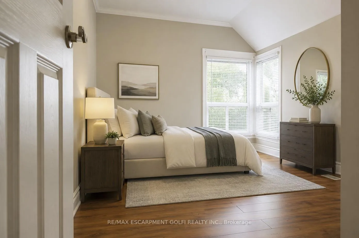 Photo 13 of 52 Cedar Avenue, Hamilton, Blakeley — HOMEH