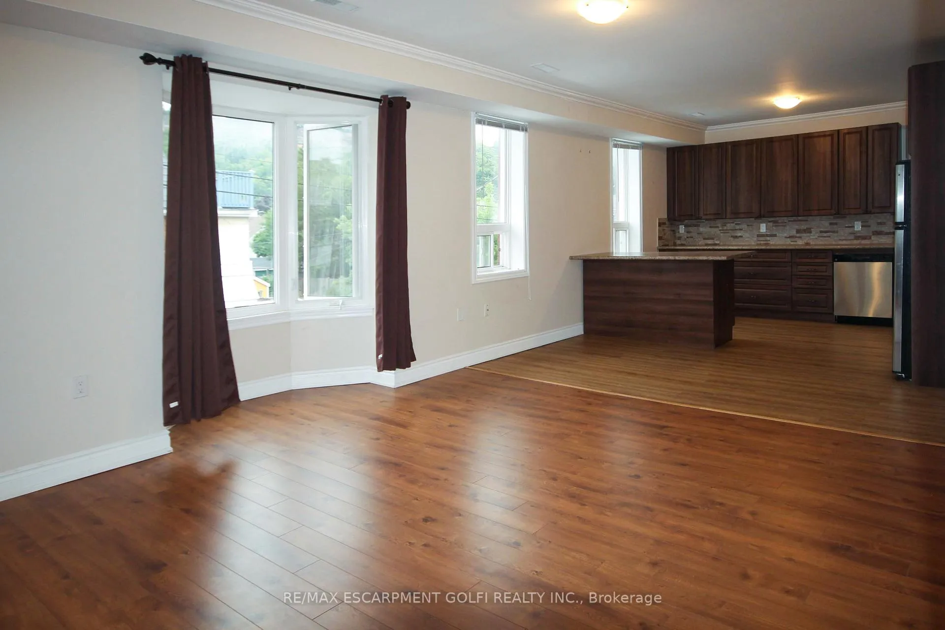 Photo 19 of 52 Cedar Avenue, Hamilton, Blakeley — HOMEH