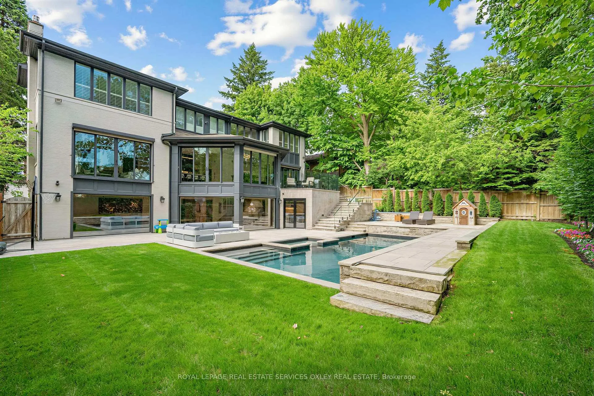 Photo 26 of 7 Stratheden Road, North York, Bridle Path-Sunnybrook-York Mills — HOMEH