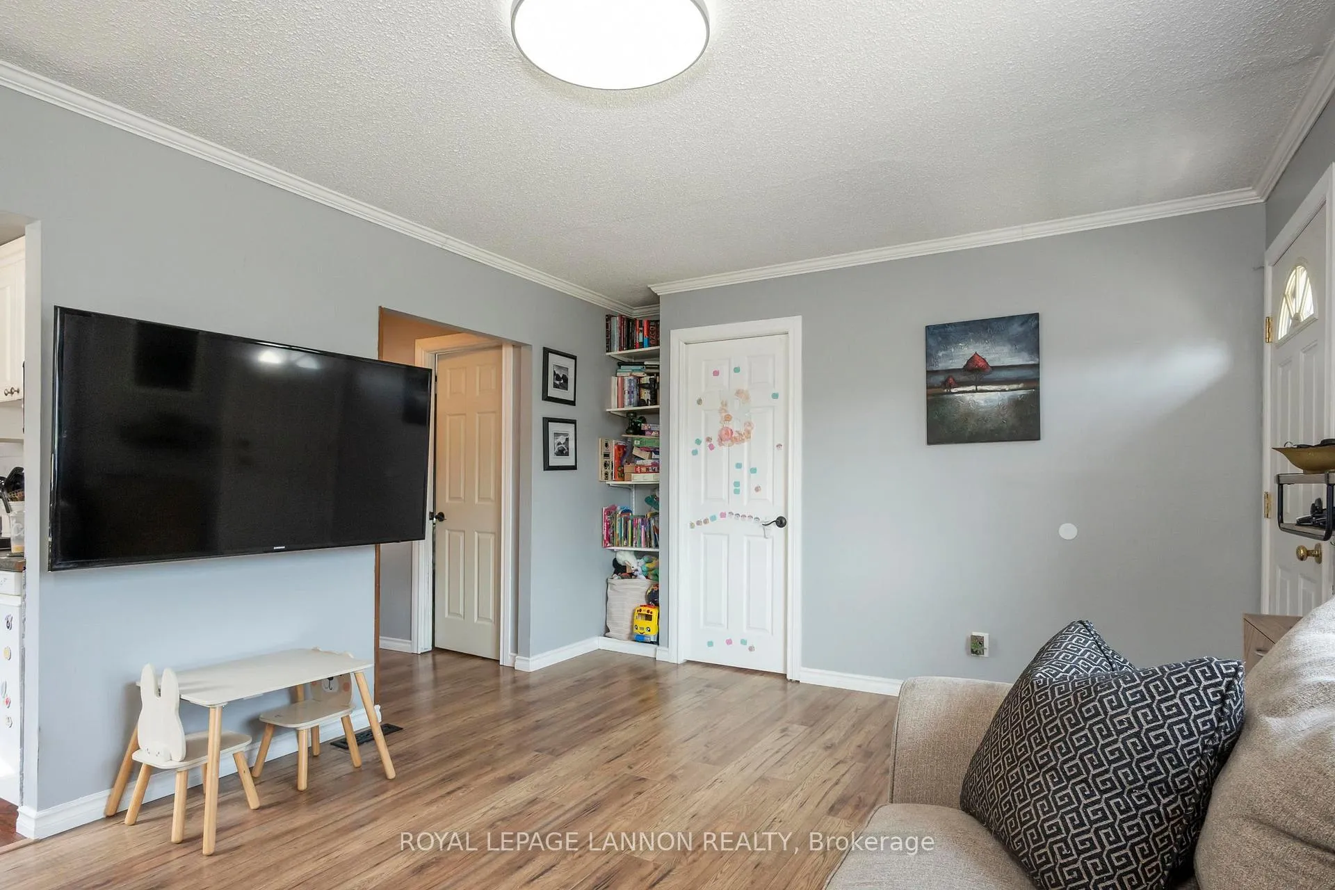 Photo 2 of 263 Christina Street E, Thunder Bay, Westfort — HOMEH