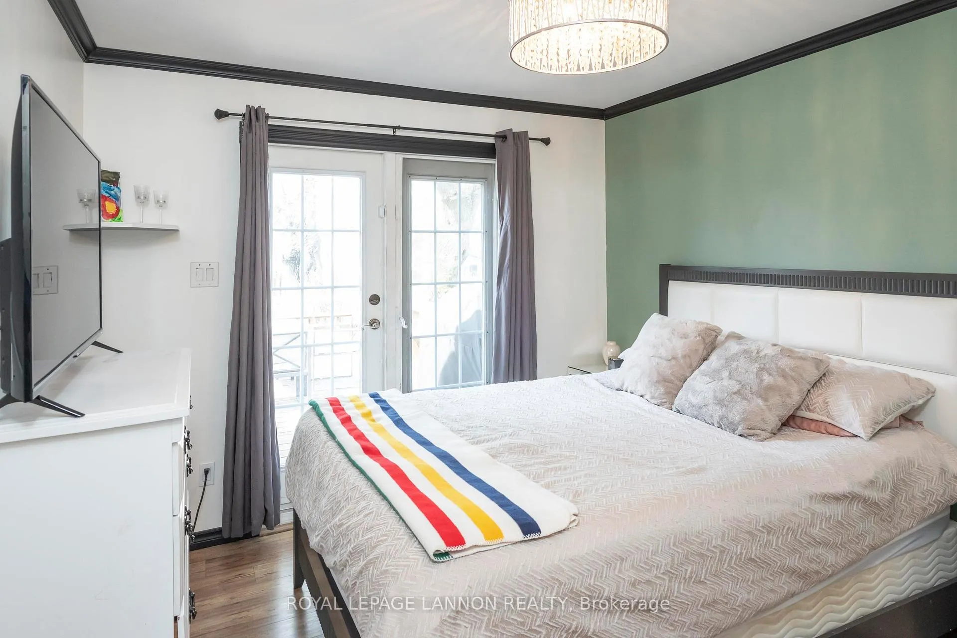 Photo 9 of 263 Christina Street E, Thunder Bay, Westfort — HOMEH
