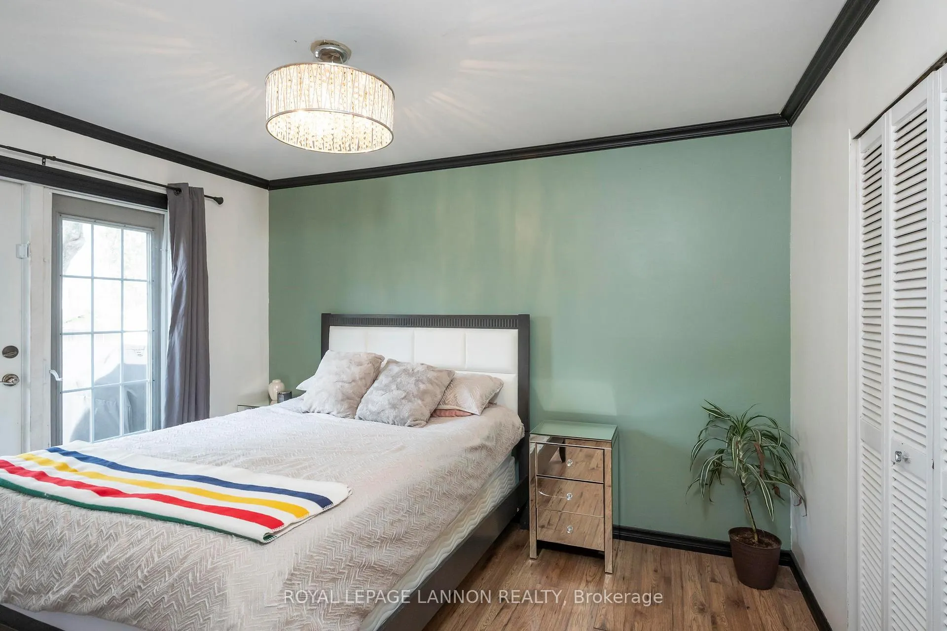 Photo 10 of 263 Christina Street E, Thunder Bay, Westfort — HOMEH