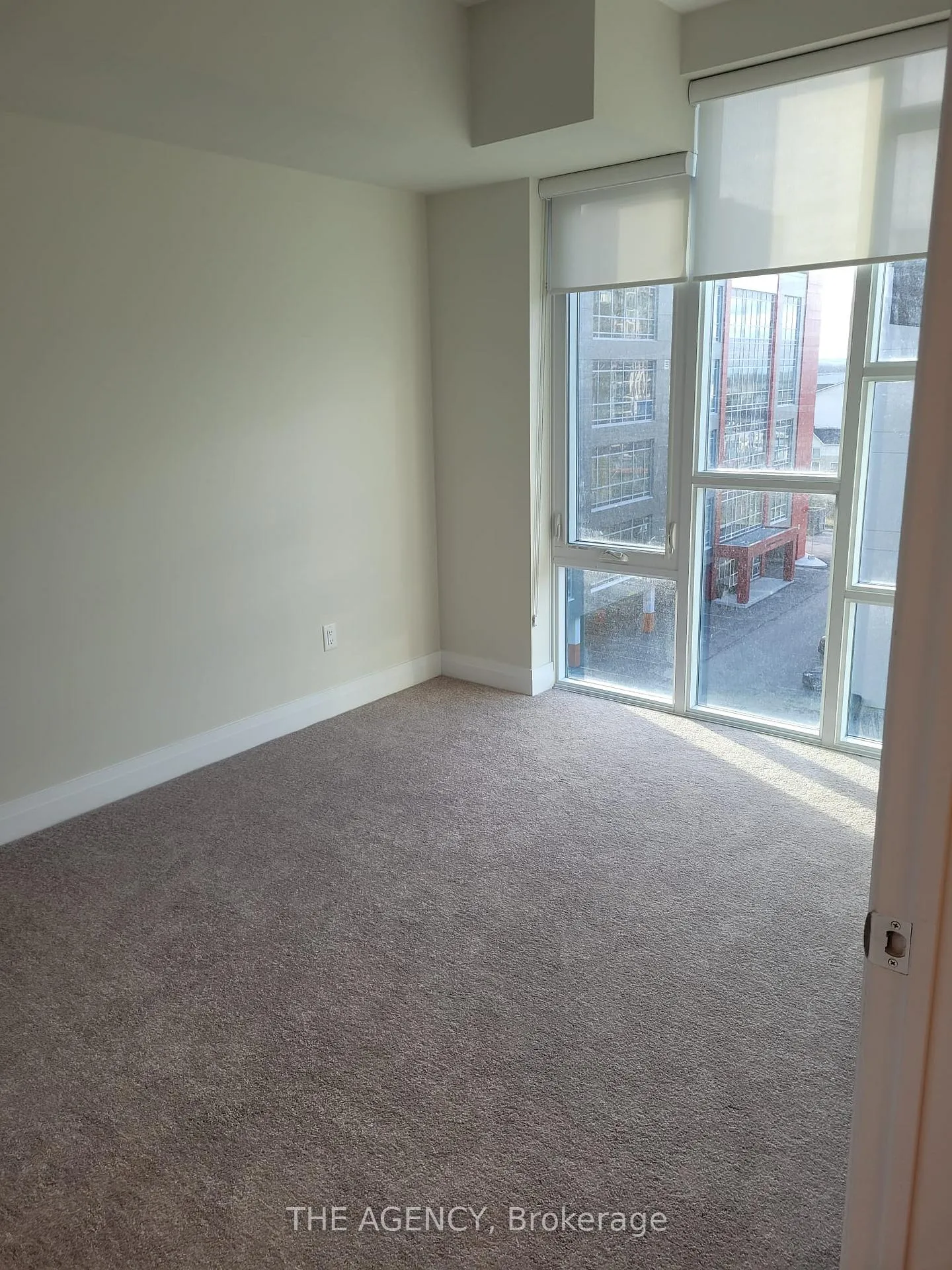 Photo 3 of Unit 533, 16 Concord Place, Grimsby, Grimsby Beach — HOMEH