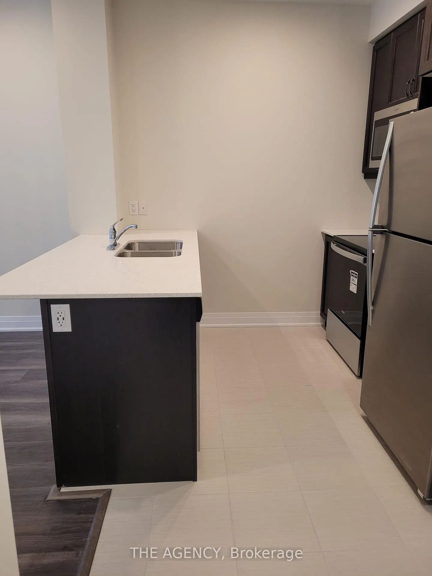 Photo 14 of Unit 533, 16 Concord Place, Grimsby, Grimsby Beach — HOMEH