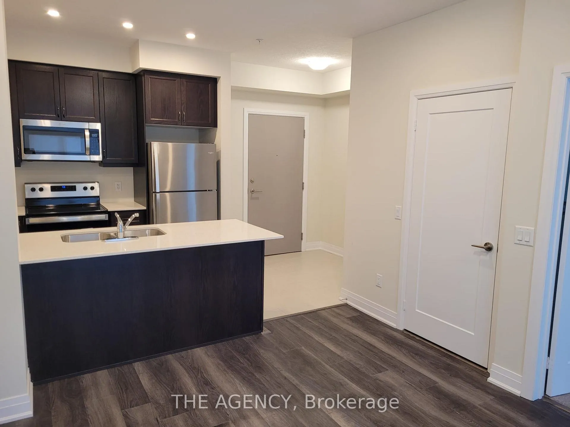 Photo 16 of Unit 533, 16 Concord Place, Grimsby, Grimsby Beach — HOMEH
